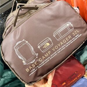 NWT! NEW! The North Face Base Camp Voyager Packable Duffel Backpack 32L - Brown